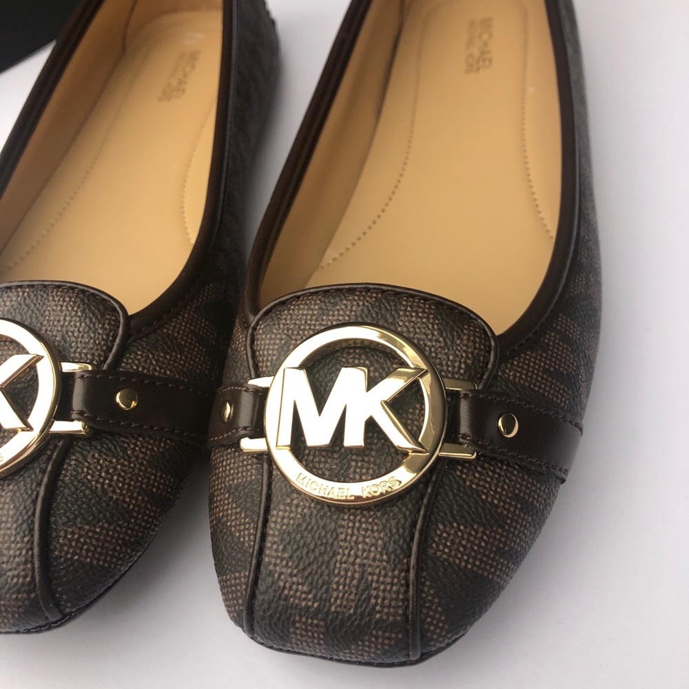 🎉HOST PICK 🎉NEW MICHAEL KORS FULTON FLATS - Picture 3 of 9